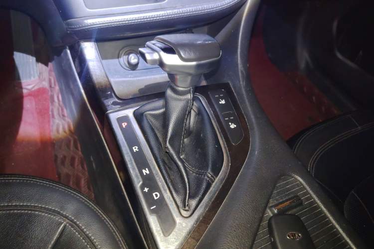 Used Kia K5 2011 2.0L Automatic DLX
