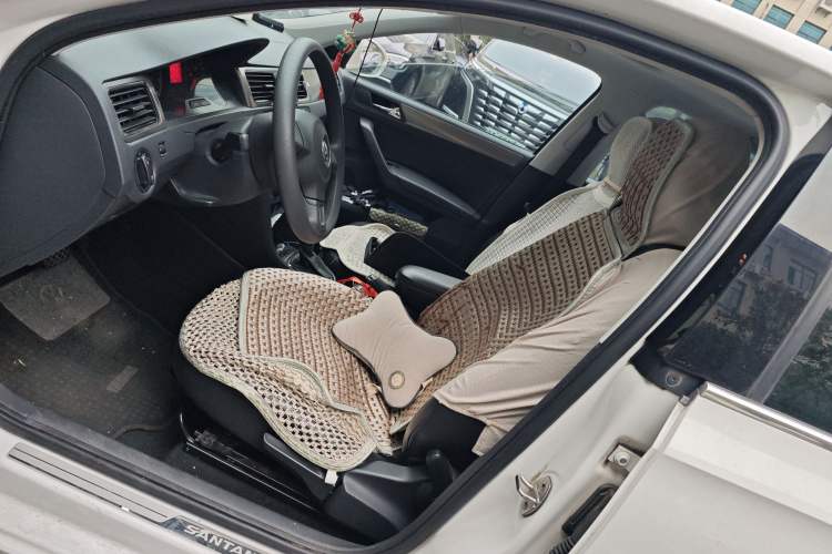 Used Volkswagen Santana 2015 1.6L Automatic Comfort Edition