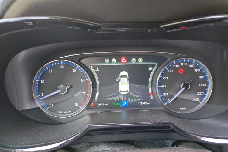 Used GAC Trumpchi GS8 2017 320T Two-Wheel Drive Luxury Smart Connectivity Version (7 Seats) Instrument Cluster