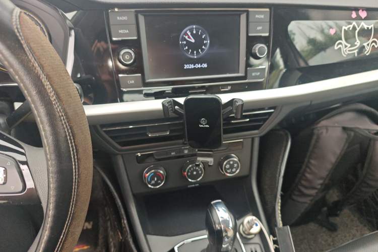 Used Volkswagen Lavida 2019 1.5L Automatic Comfort Edition China VI Standard Audio And AC Panel