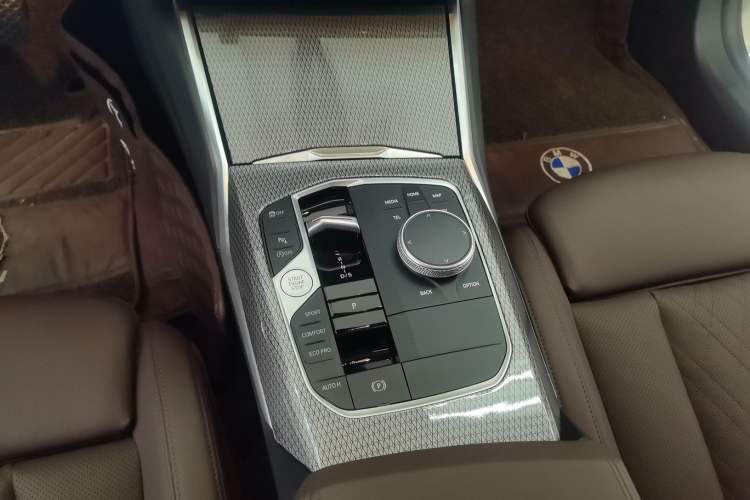Used BMW 3 Series 2023 325Li M Sport Package Gear Lever