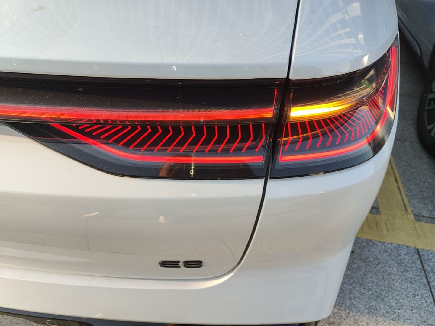 Geely Galaxy E8 2025 620 km All-Wheel Drive Starship LiDAR-Enabled Intelligent Driving Version — снимка 9