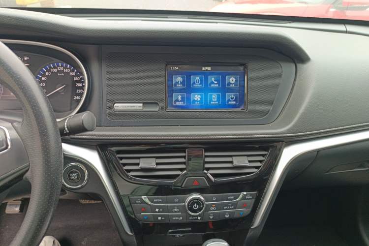 Used Venucia T90 2017 2.0L CVT Smart Edition Audio And AC Panel