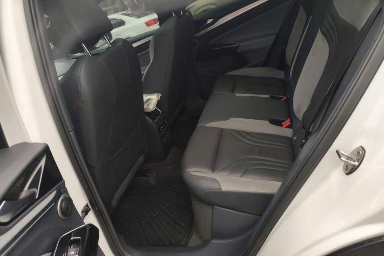 Used Volkswagen ID.4 CROZZ 2021 High-Performance PRIME Early-Bird Edition Left Rear Seat