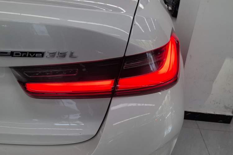 Used BMW i3 2024 eDrive 35 L
