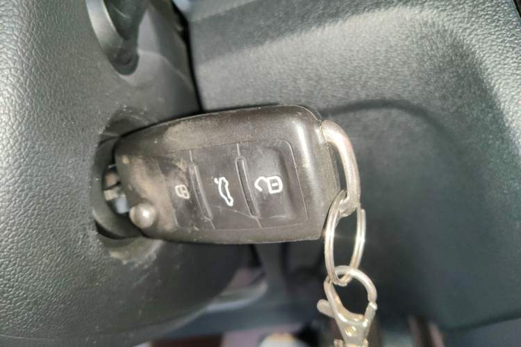 Used Volkswagen Jetta 2017 1.5L Automatic Fashion Model Vehicle Key