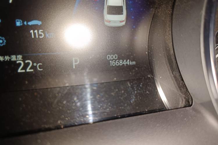 Used Toyota Camry 2018 2.5G Luxury Edition Odometer Close Up