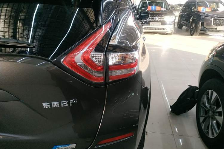 Used Nissan Murano 2019 2.5L XL Two-Wheel Drive Smart Connect Luxury Edition China VI Standard