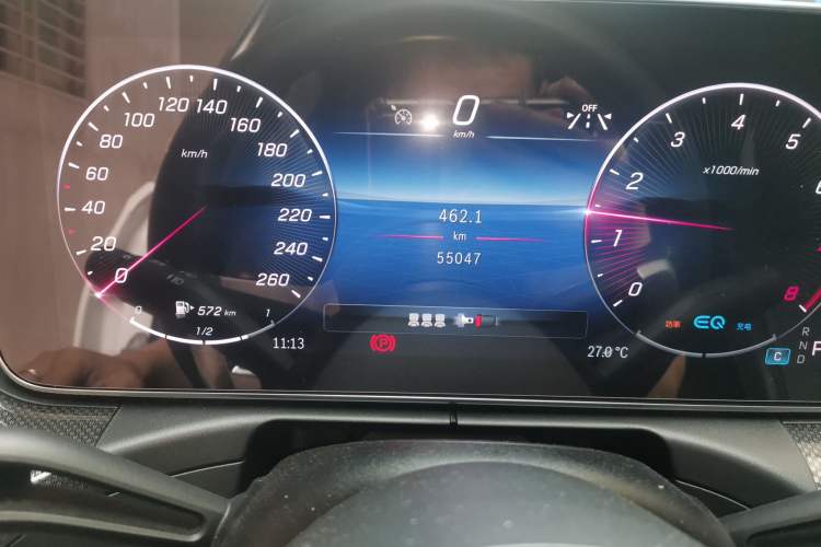 Used Mercedes-Benz C-Class 2022 C 260 L Sport Edition Odometer Close Up