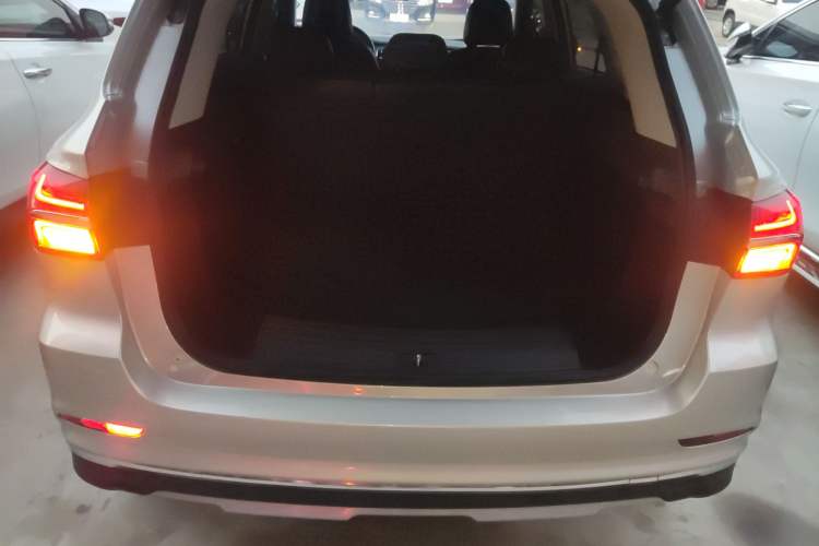 Used Roewe RX5 New Energy 2017 eRX5 50T Hybrid Connected Prestige Flagship Edition