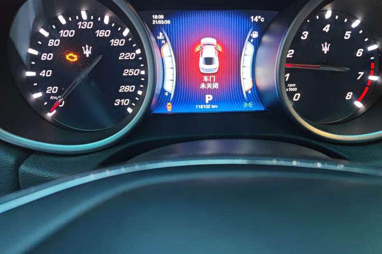 Used Maserati Ghibli 2014 3.0T Standard Edition Odometer Close Up