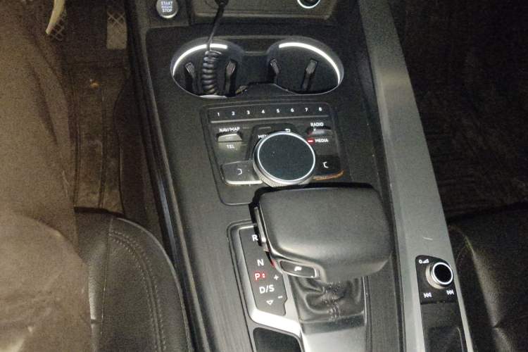 Used Audi A4L 2019 40 TFSI Fashion Version China V
