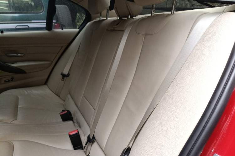 Used BMW 3 Series 2013 Facelift 320Li Fashion Design Package
