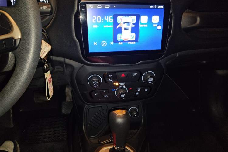 Used Jeep Renegade 2018 Connected Large Screen Version 180T Automatic High-Energy Edition Audio And AC Panel