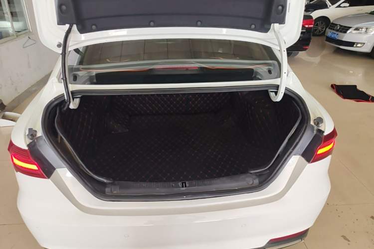 Ojetý Geely Auto Binray 2020 1.4T CVT Asian Games Edition