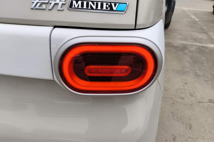 Used Wuling Hongguang MINIEV 2024 3rd Generation 215km Youth Edition