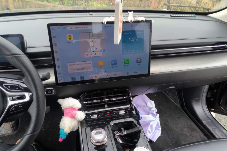 Used Wuling Xingguang 2024 Co-Creation Edition 150 Advanced Model Audio And AC Panel