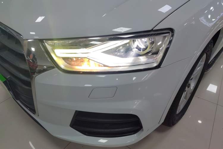 Used Audi Q3 2017 35 TFSI Fashion Model Left Front Headlight