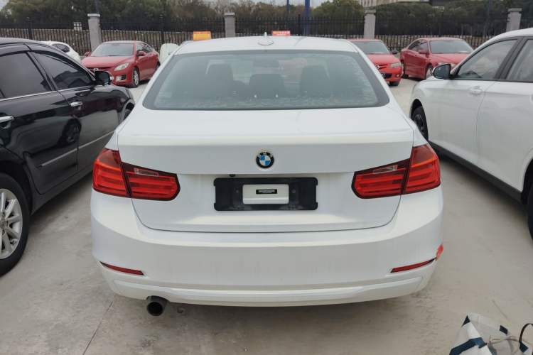 Used BMW 3 Series 2015 320i Active Edition
