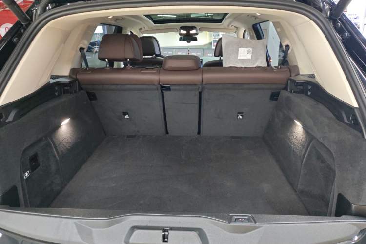 Used BMW X5 2026 Model, xDrive 30Li Prestige M Sport Night Package
