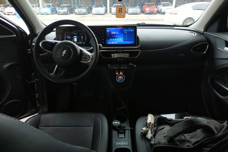 Used ORA White Cat 2022 Xiaoyue Mao Edition 401 km Flagship Model Lithium Ternary