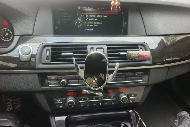 Used BMW 5 Series 2013 525Li Luxury Model
