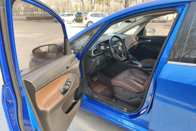 Used Buick GL6 2018 18T 6-Seater Prestige Model
