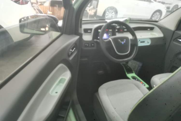 Used Wuling Hongguang MINIEV 2021 Macaron Premium Model – Lithium Iron Phosphate