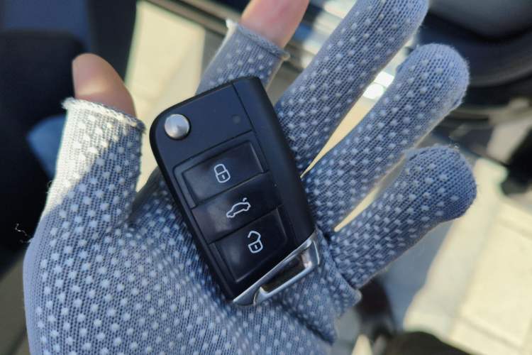 Used Volkswagen Tayron 2020 330TSI Two-Wheel Drive Luxury Smart Connectivity Version Vehicle Key