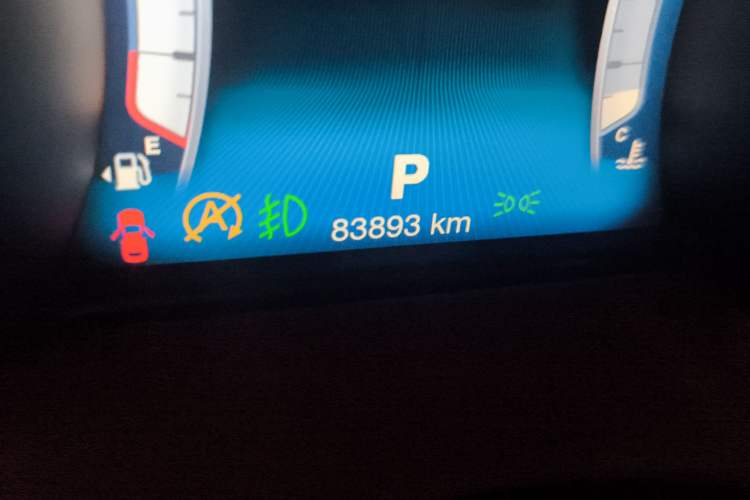 Used Maserati Levante 2016 3.0T Standard Edition Odometer Close Up