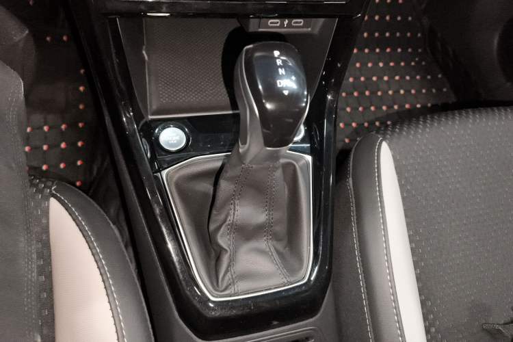 Used Volkswagen Tacqua 2021 1.5L Automatic Yue Zhi Lian Edition Gear Lever