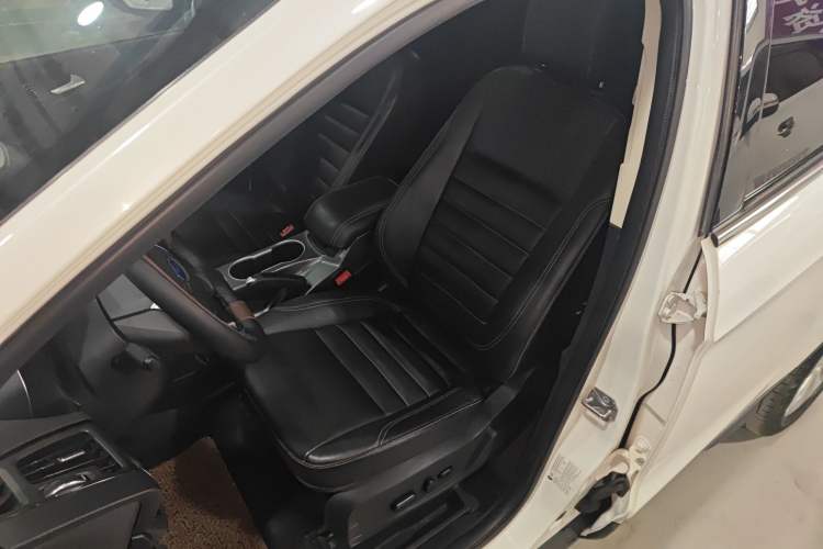 Used Ford Kuga 2015 2.0L GTDi Four-Wheel Drive Elite Model
