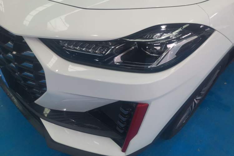 Used JETOUR X70 PRO 2023 1.5T DCT Comfort Edition 7-Seater
