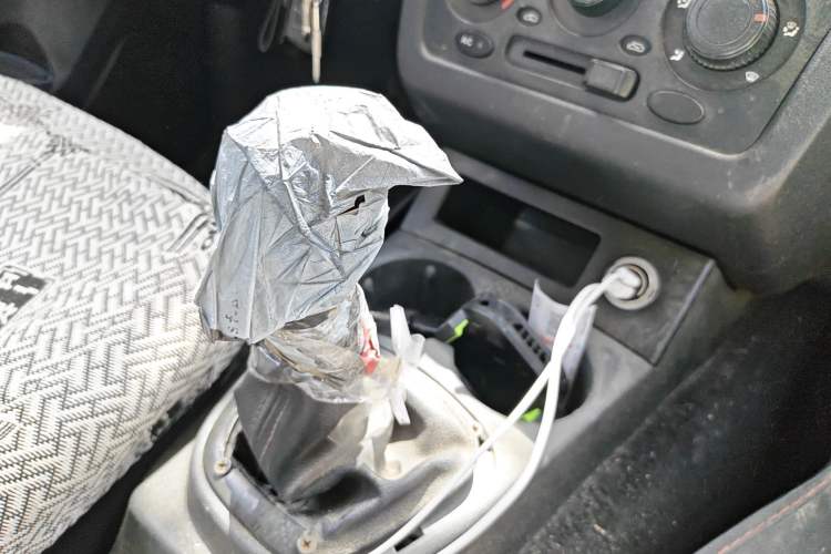 Used Dongfeng Fengon 330 2014 1.3L Manual Utility Version DK13-07 Gear Lever