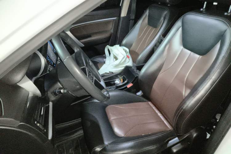 Used Geely Auto Emgrand 2017 Hatchback RS Million Edition 1.5L CVT Upward Version
