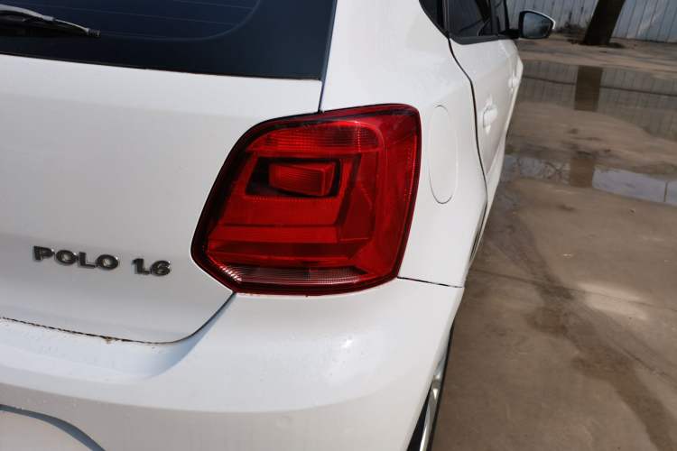 Used Volkswagen Polo 2014 1.6L Automatic Comfort Edition Right Rear Taillight