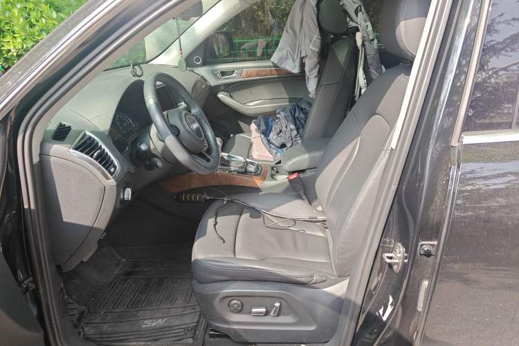 Used Audi Q5 2013 40 TFSI Comfort Edition Left Front Seat