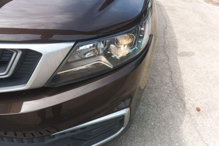 Used Geely Auto Vision X6 2018 1.4T CVT 4G Connected Flagship Edition

