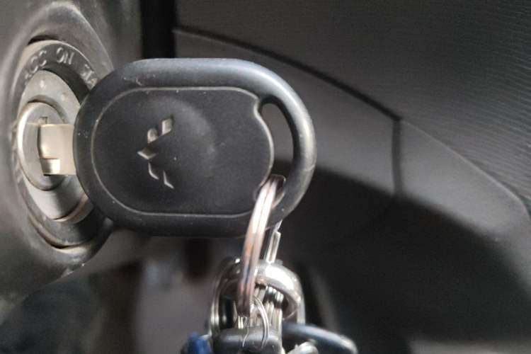 Used Wuling Hongguang 2014 1.2L Standard Model China IV