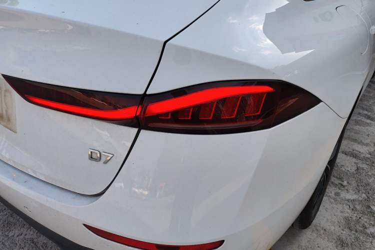 Used Roewe D7 2025 DMH 125km World Champion Edition Right Rear Taillight