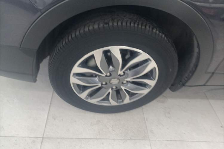 Used Suzuki Vitara S-Cross 2017 1.6L Manual Two-Wheel Drive Urban Fashion Model