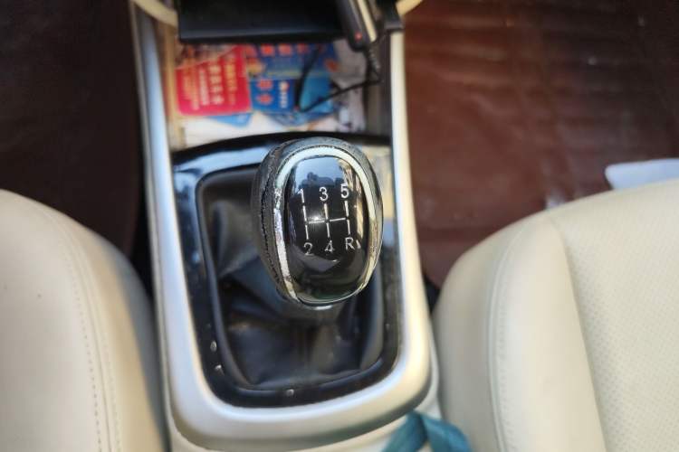 Used CHANGAN Eado 2015 1.6L Manual Elite Model China IV Standard