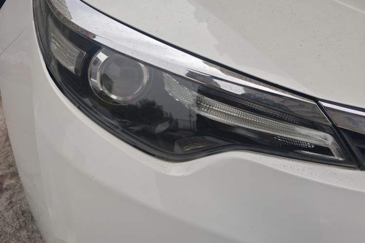 Used Toyota Levin 2014 1.6G CVT Elite Edition Right Front Headlight