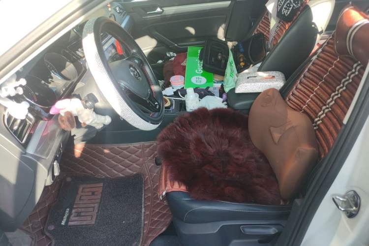 Used Volkswagen Lamando 2015 280TSI DSG Comfort Edition Left Front Seat