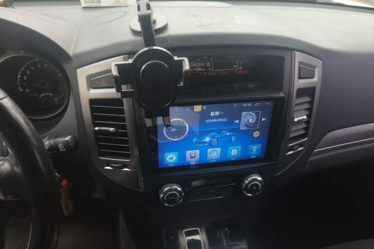 Used Mitsubishi Pajero 2015 3.0L Automatic Elite Overdrive Version China IV Standard
