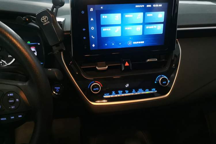 Used Toyota Corolla 2021 Dual-Motor 1.8L E-CVT Elite Edition
