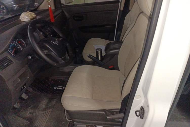 Used Wuling Rongguang V 2016 1.5L Standard Version