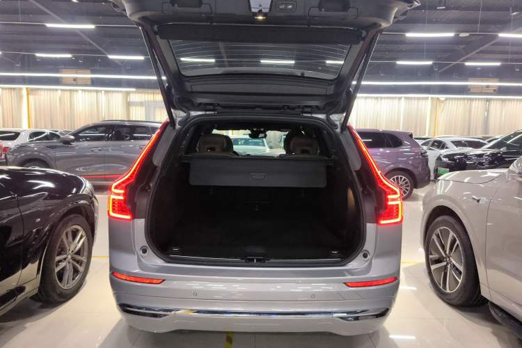 Used Volvo XC60 2022 B5 4x4 Smart Luxury Edition