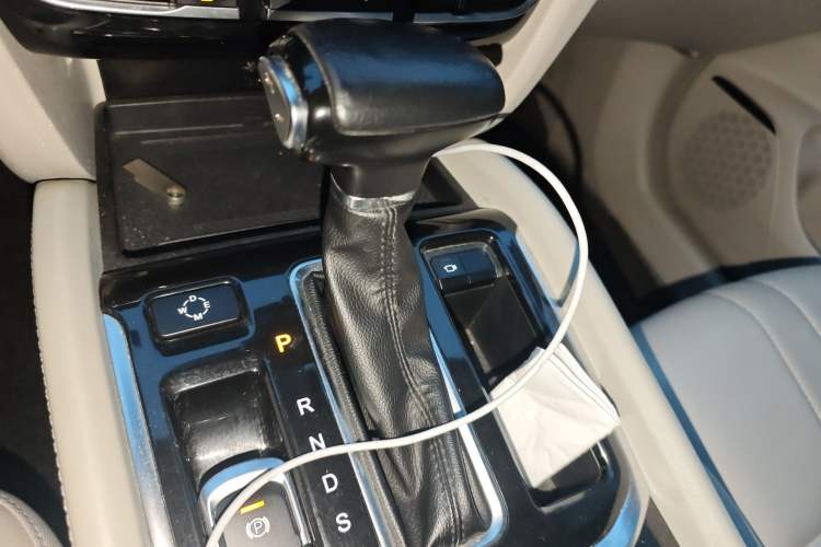 Used GAC Trumpchi GS8 2017 320T Two-Wheel Drive Luxury Smart Connectivity Version (7 Seats)