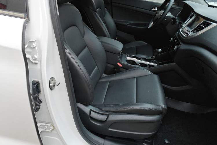 Used Hyundai Tucson 2015 1.6T Dual-Clutch Two-Wheel-Drive Smart Model